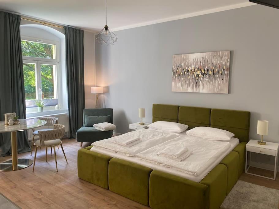 Appartement Modernes Mit Grosser Terrasse